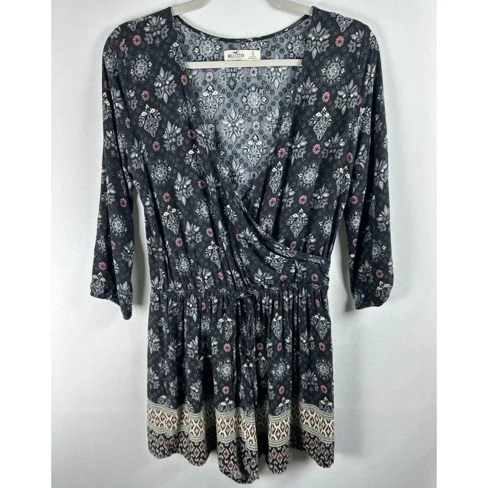 Hollister Belmont Shore Romper S Black Floral 3/4 Sleeve Boho Y2K Fairy‎ Grunge